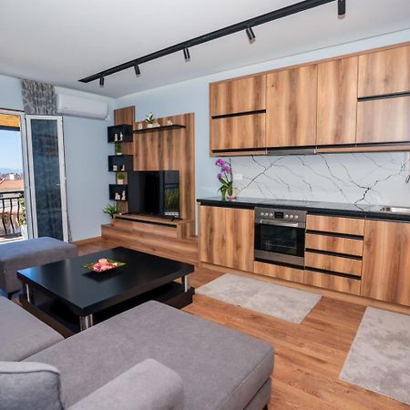 Roel Apartments Саранда Екстер'єр фото