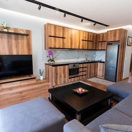 Roel Apartments Саранда Екстер'єр фото