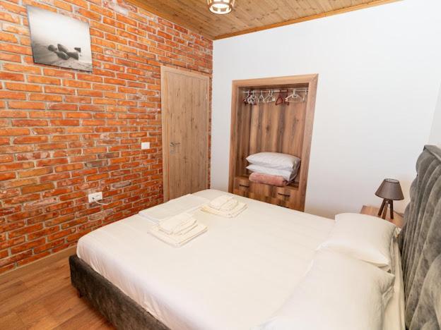 Roel Apartments Саранда Екстер'єр фото