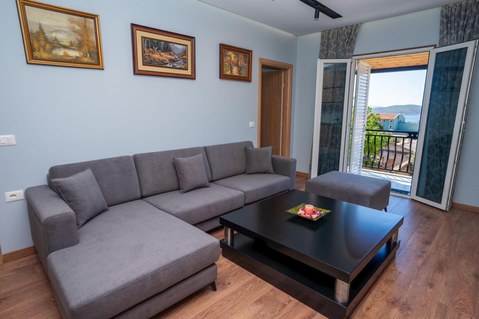 Roel Apartments Саранда Екстер'єр фото