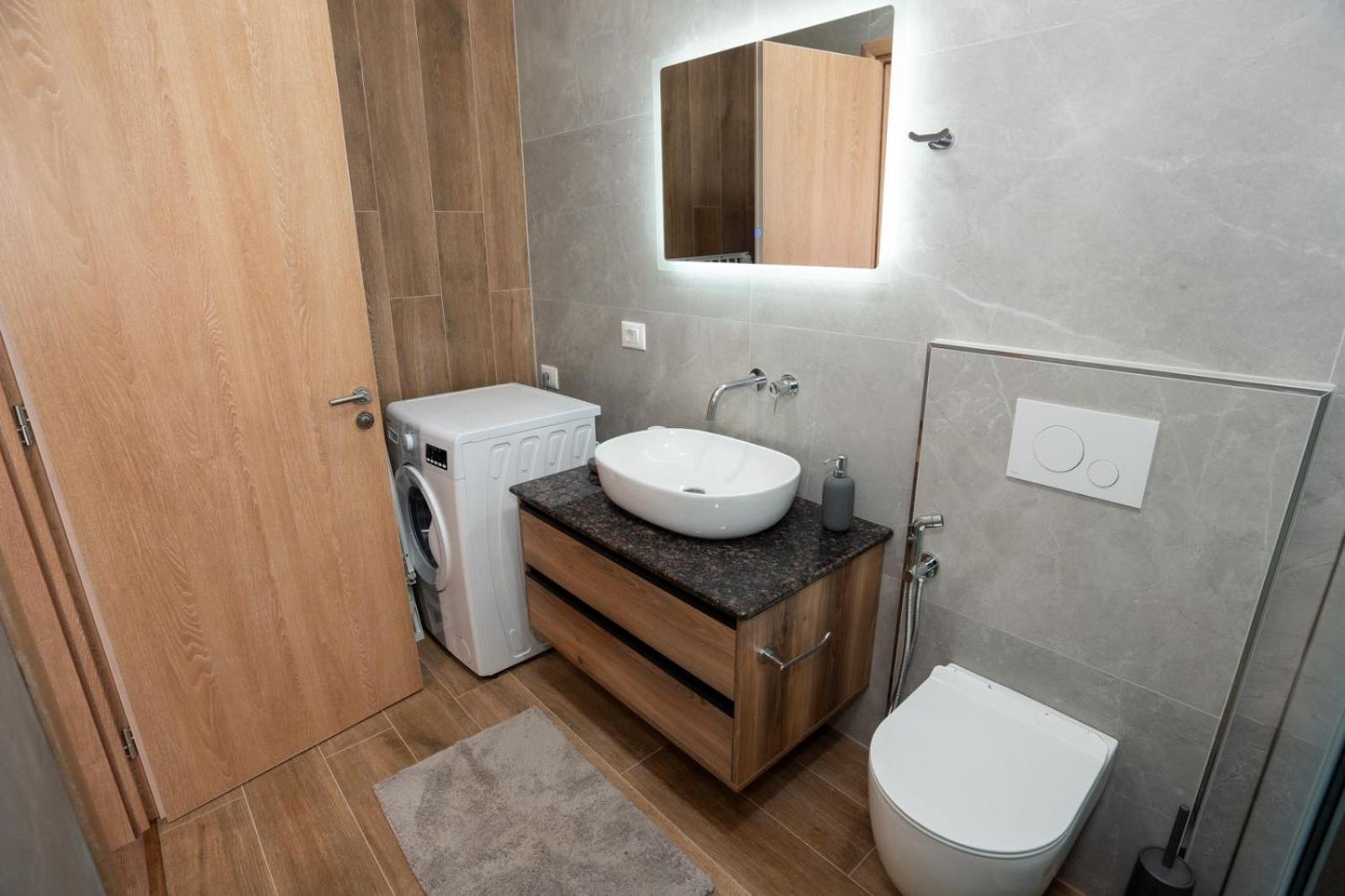 Roel Apartments Саранда Екстер'єр фото