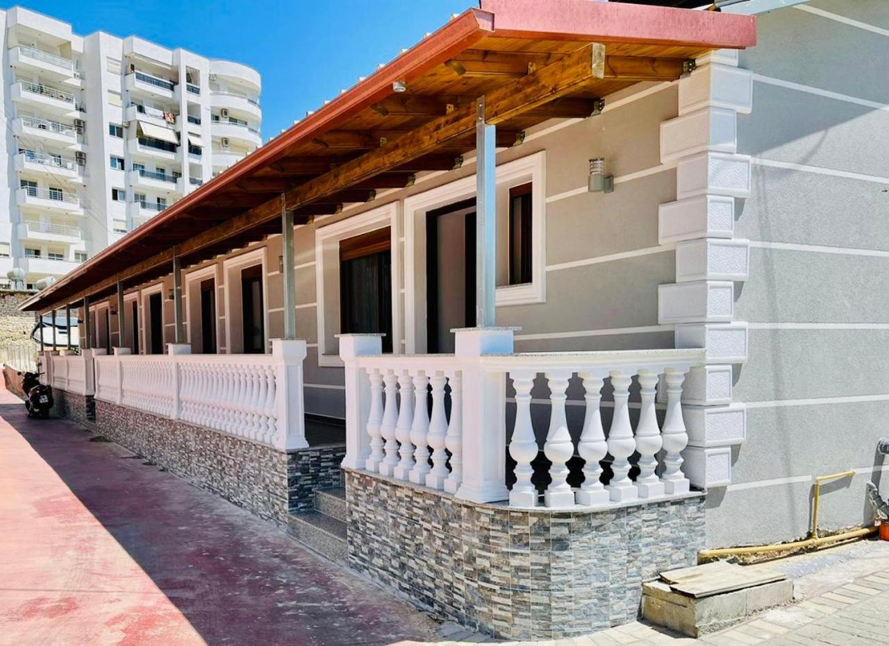 Roel Apartments Саранда Екстер'єр фото