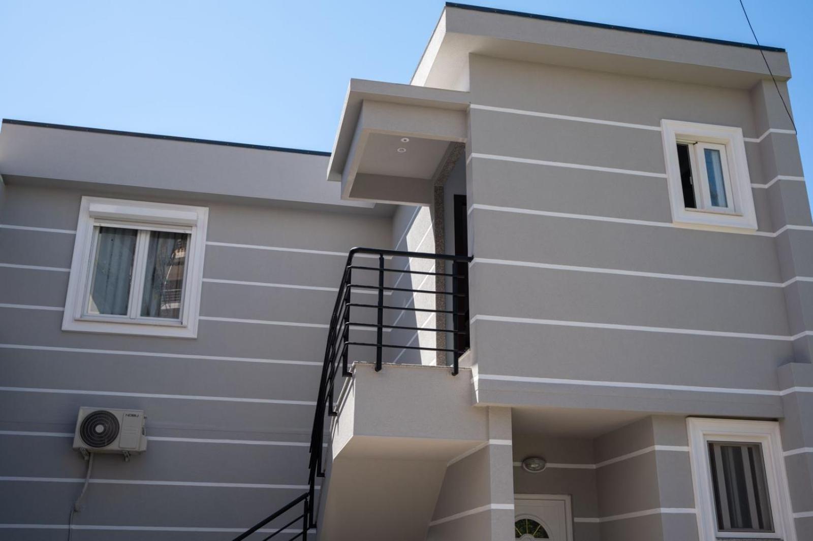 Roel Apartments Саранда Екстер'єр фото